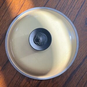 Club sauce pan lid